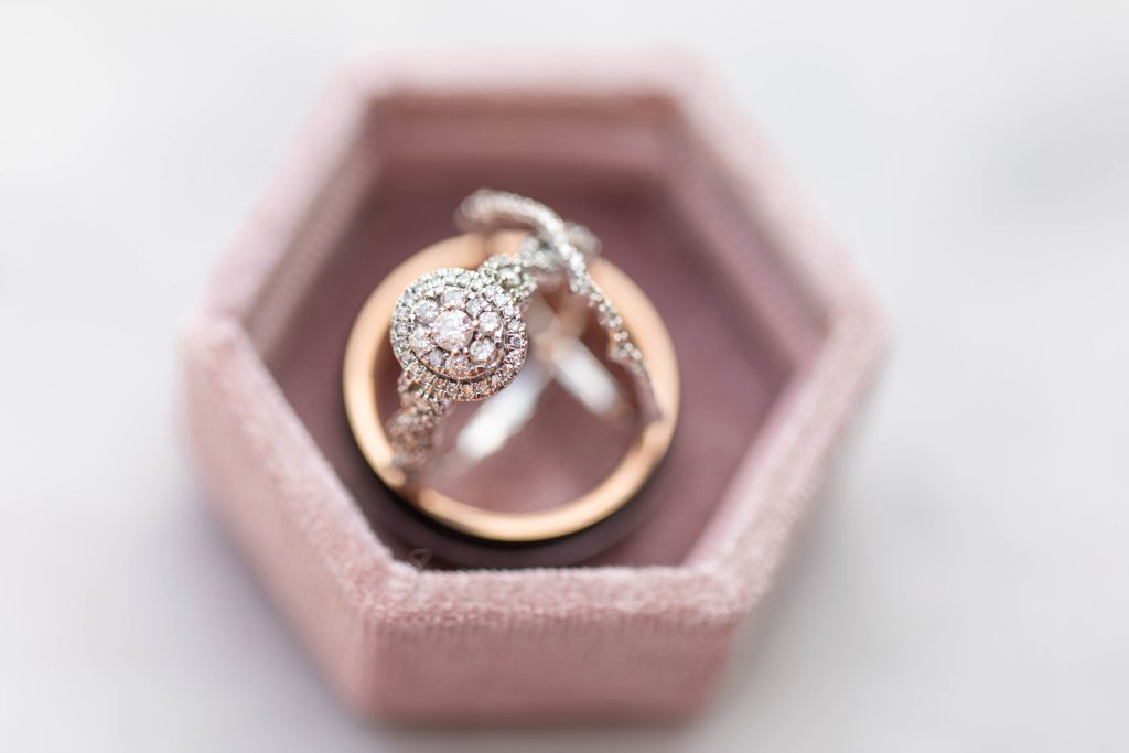 Close up of wedding rings