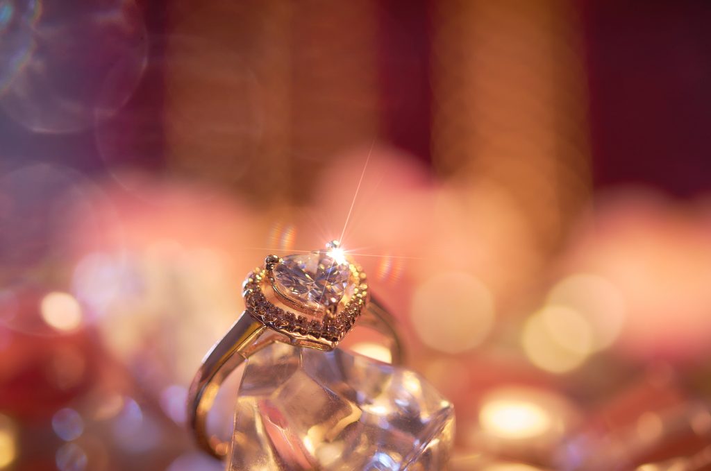 The heart shape engagement ring